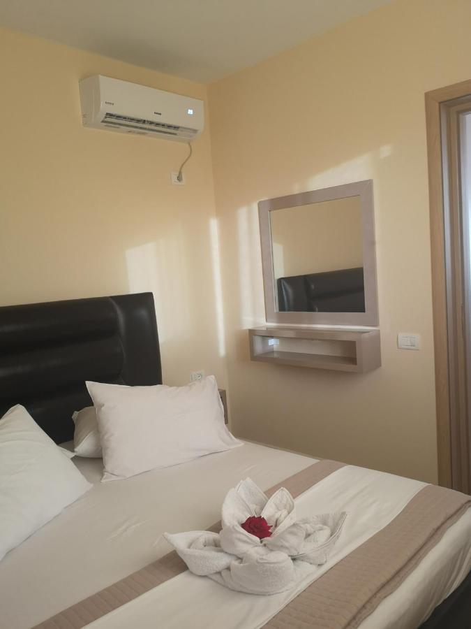 Milos Apartments Himarë Exterior foto