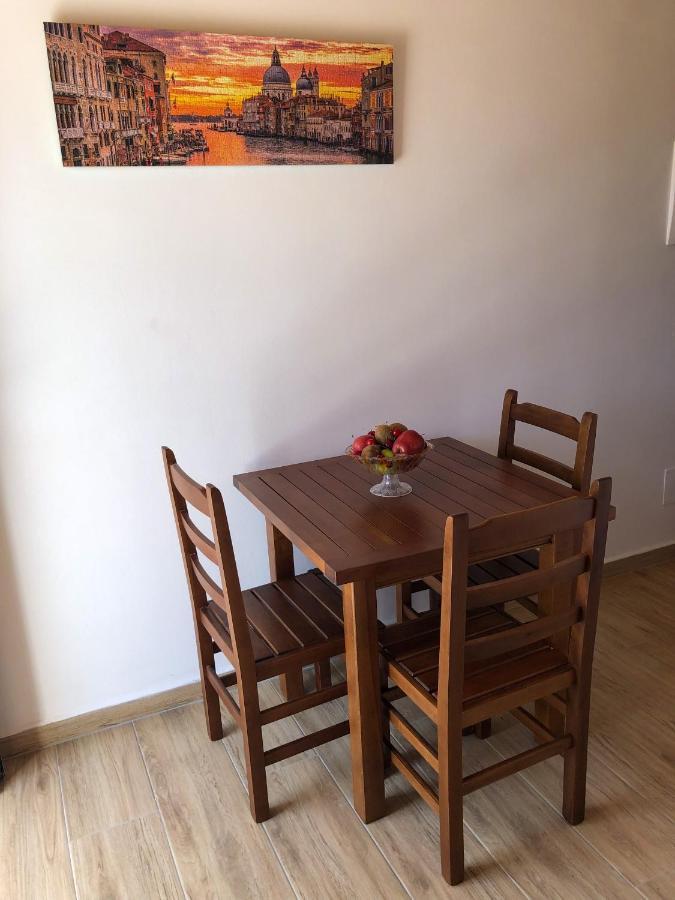 Milos Apartments Himarë Exterior foto
